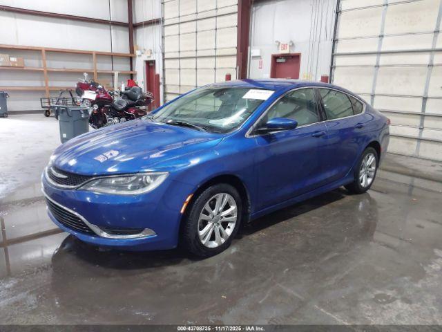 Chrysler 200 Limited Image 2
