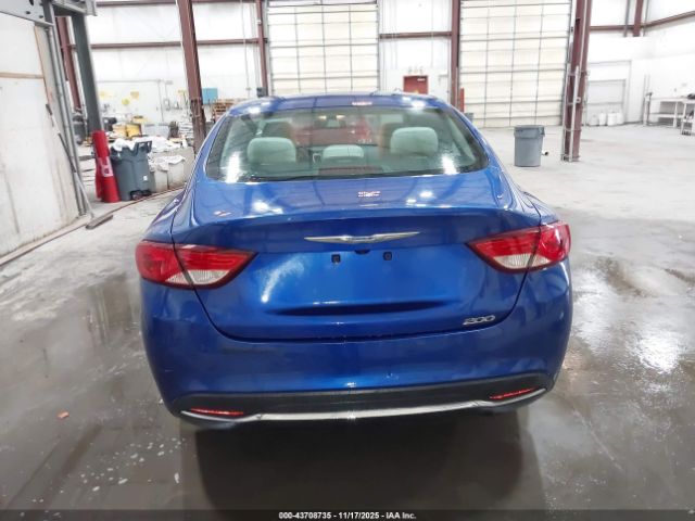 Chrysler 200 Limited Image 14