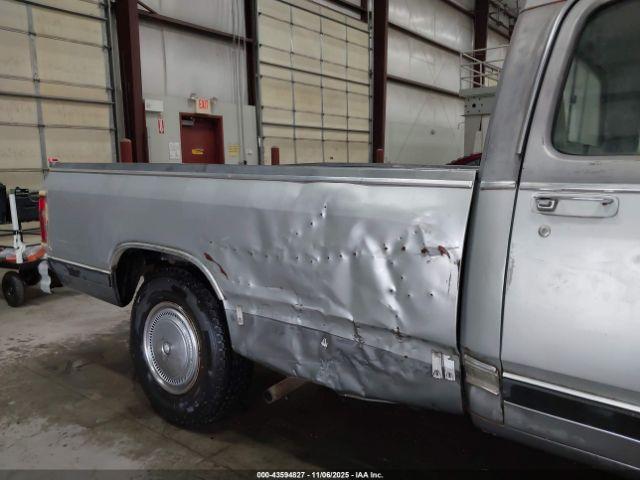 Dodge D-series Image 6