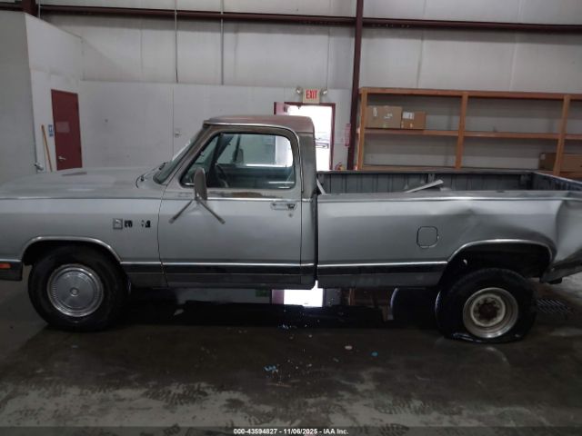 Dodge D-series Image 10