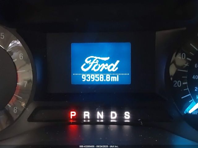 Ford Fusion S Image 2