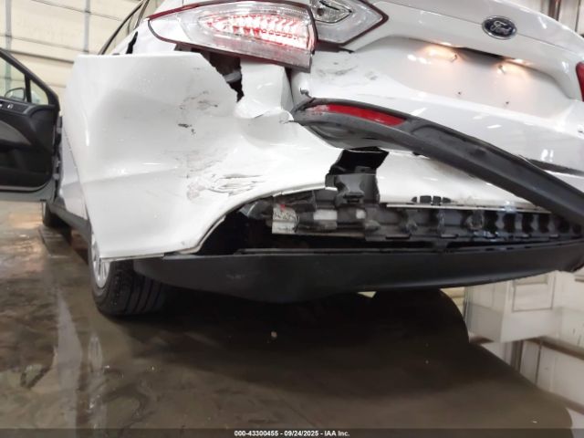 Ford Fusion S Image 18