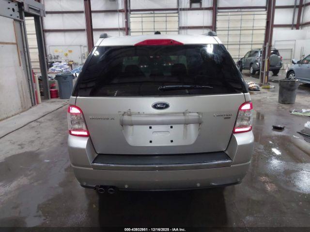 Ford Taurus X Limited Image 15