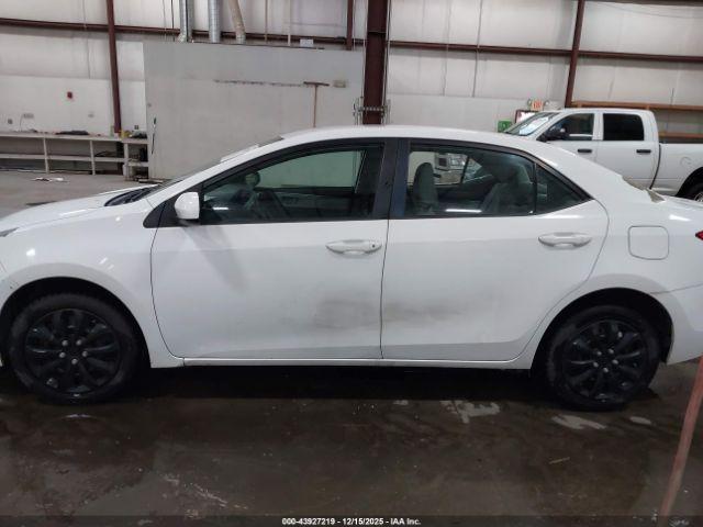 Toyota Corolla Le Image 14