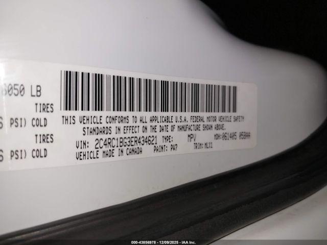 Chrysler Town & Country Touring Image 5