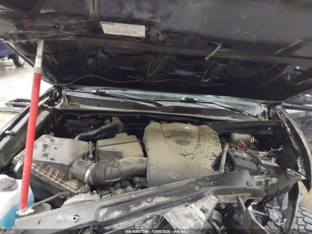 Toyota Tacoma Trd Off-road Image 9