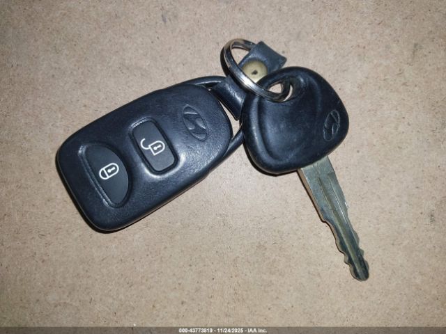 Hyundai ACCENT Gls Image 12