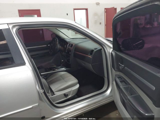 Dodge Charger Image 6