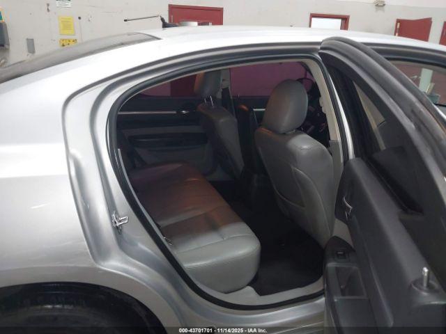 Dodge Charger Image 8