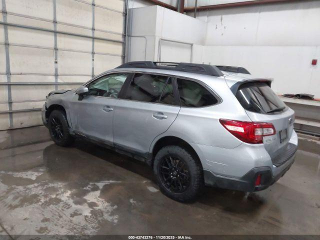 Subaru Outback 2.5i Premium Image 8