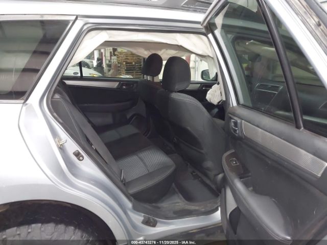 Subaru Outback 2.5i Premium Image 6