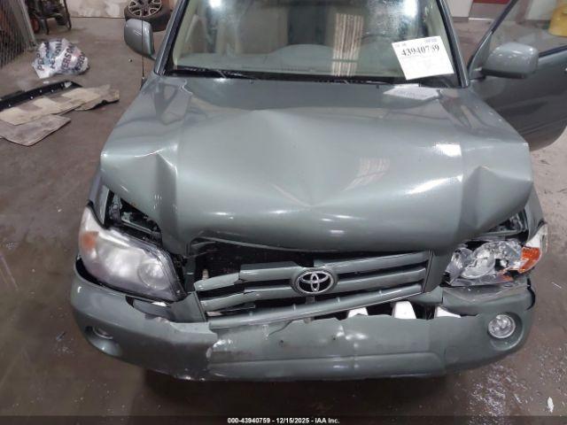 Toyota Highlander Image 15