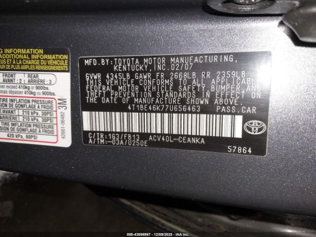 Toyota Camry Le Image 5