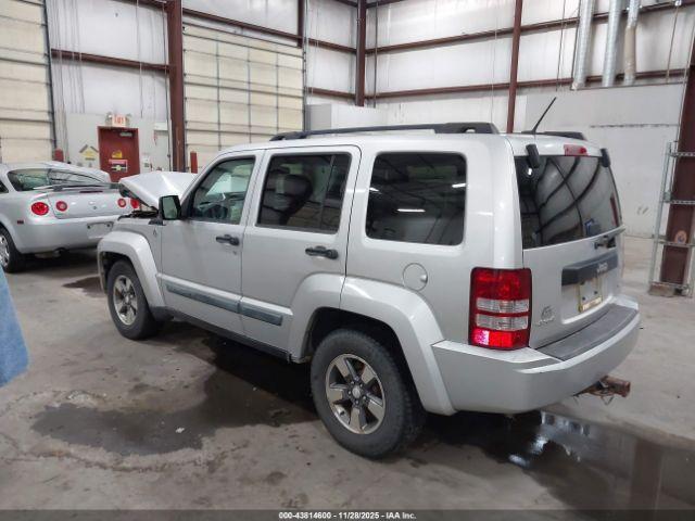 Jeep Liberty Sport Image 19