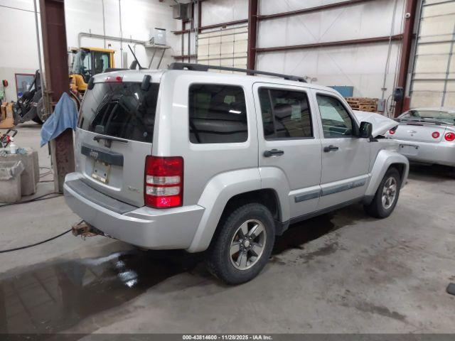 Jeep Liberty Sport Image 18