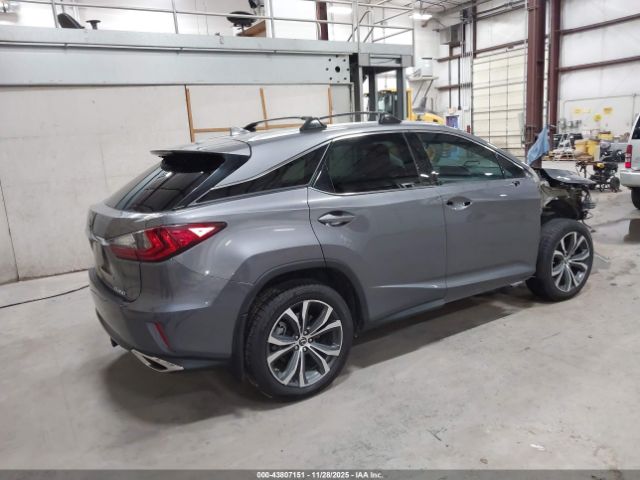 Lexus RX Image 20
