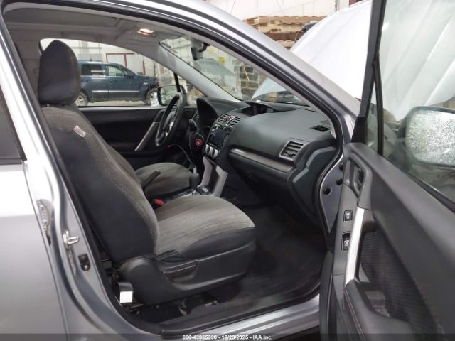 Subaru Forester 2.5i Premium Image 6