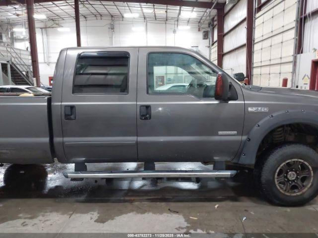 Ford F-350 Image 16