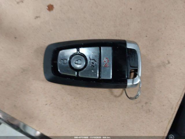 Ford Explorer Xlt Image 16