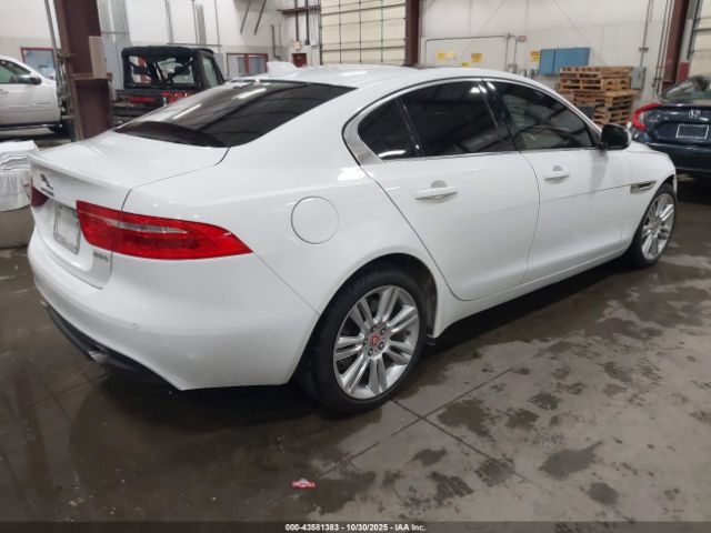 Jaguar XE 25t Premium Image 15