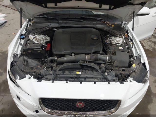 Jaguar XE 25t Premium Image 12