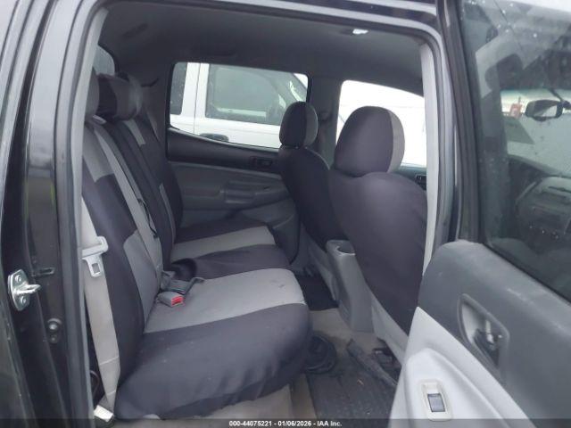 Toyota Tacoma Prerunner V6 Image 2