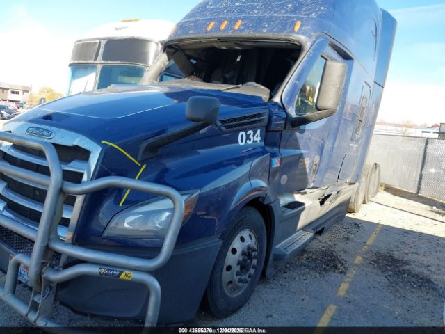 Freightliner New Cascadia 126 Image 9