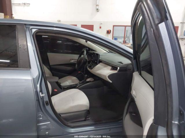 Toyota Corolla L Image 9