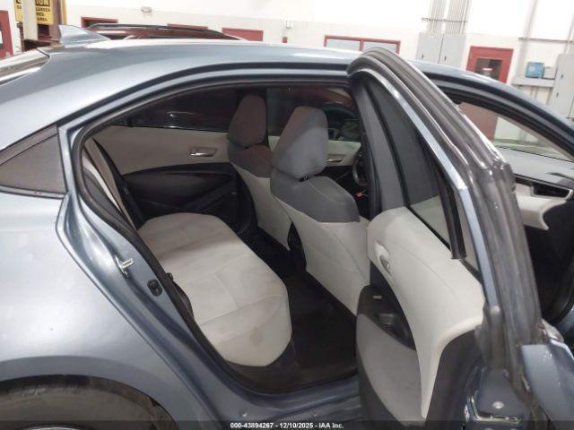 Toyota Corolla L Image 7