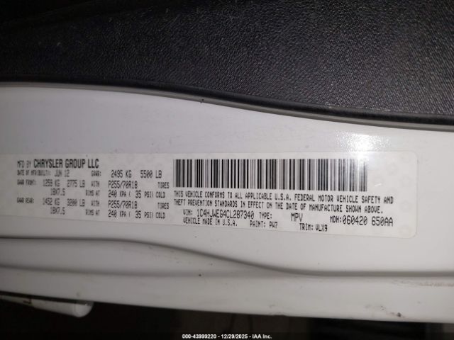 Jeep Wrangler Sahara Image 9