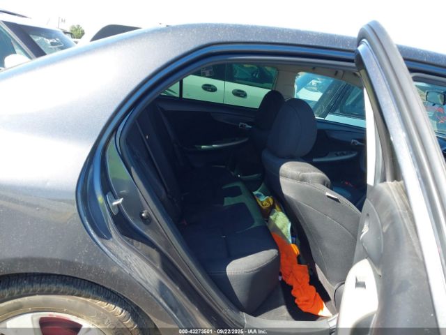 Toyota Corolla S Image 12