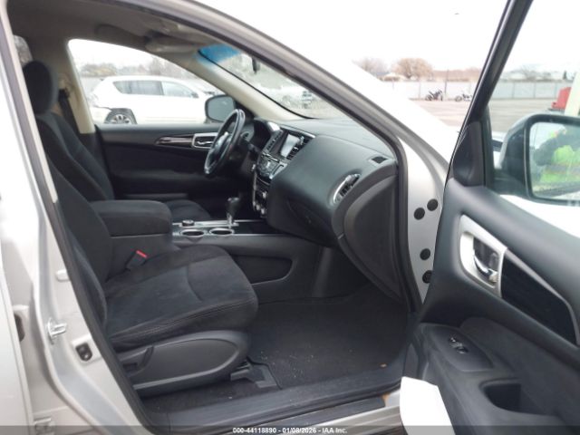 Nissan Pathfinder Image 7