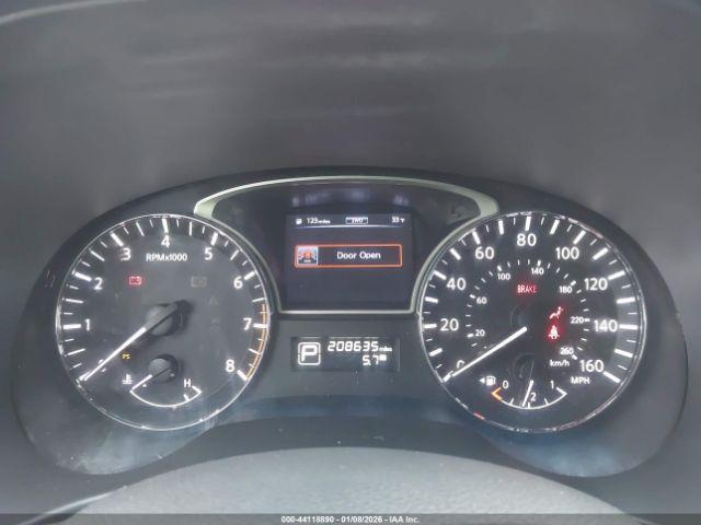 Nissan Pathfinder Image 4